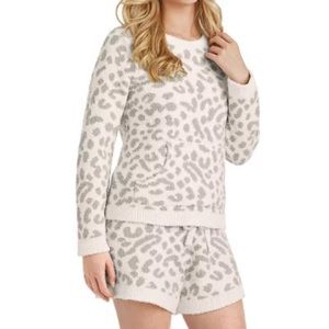 Sam’s Club Ladies Cozy Short Set in Snow Leopard size small